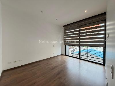 Apartaestudio en venta en Chico Norte, Bogotá, 66 m² · foto 11 de 18