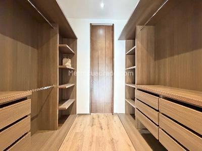 Apartaestudio en venta en Chico Norte, Bogotá, 66 m² · foto 14 de 18