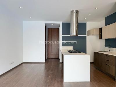 Apartaestudio en venta en Chico Norte, Bogotá, 66 m² · foto 4 de 18