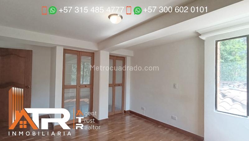 Magnificent 3BR Apartment in El Tesoro - 9