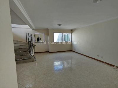 Apartamento de 4 alcobas en arriendo en El Velodromo, Medellín, 200 m² · foto 3 de 20