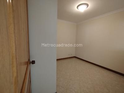 Apartamento de 4 alcobas en arriendo en El Velodromo, Medellín, 200 m² · foto 5 de 20