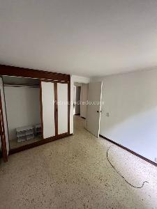 Apartamento de 4 alcobas en venta en El Poblado, Medellín, 121 m² · foto 15 de 19