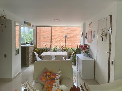 Apartamento en venta en Loma Del Escobero, Envigado · foto 4 de 10