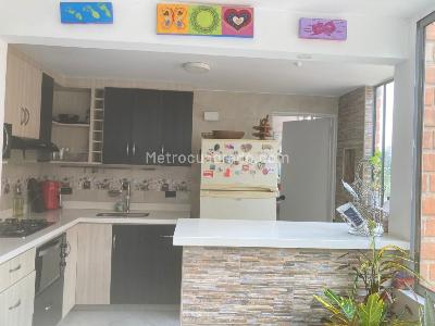 Apartamento en venta en Loma Del Escobero, Envigado · foto 10 de 10