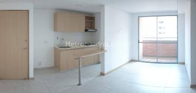 Apartamento en venta en Itagui, Itagüí · foto 3 de 20