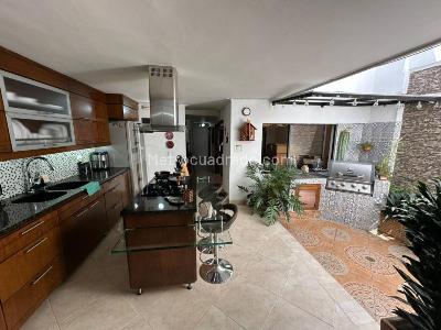 Casa de 4 alcobas en venta en El Trianon, Envigado, 110 m² · foto 2 de 20