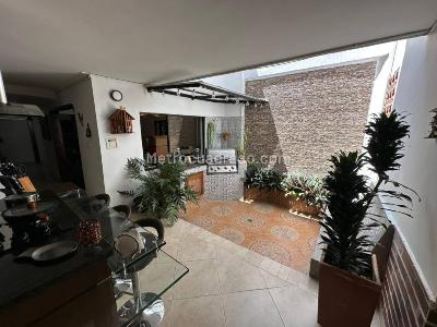 Casa de 4 alcobas en venta en El Trianon, Envigado, 110 m² · foto 7 de 20