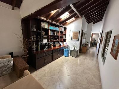 Casa de 4 alcobas en venta en El Trianon, Envigado, 110 m² · foto 8 de 20