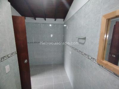 Casa de 4 alcobas en venta en Simon Bolivar, Medellín, 210 m² · foto 11 de 15