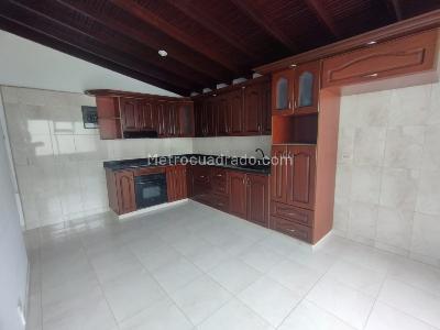 Casa de 4 alcobas en venta en Simon Bolivar, Medellín, 210 m² · foto 12 de 15