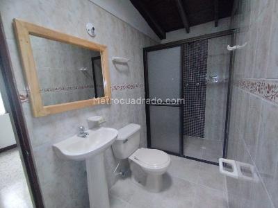Casa de 4 alcobas en venta en Simon Bolivar, Medellín, 210 m² · foto 8 de 15