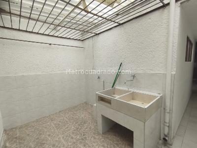 Casa de 4 alcobas en venta en Simon Bolivar, Medellín, 210 m² · foto 9 de 15