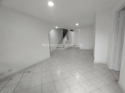 Casa de 4 alcobas en venta en Buenos Aires, Medellín, 231 m² · foto 2 de 20