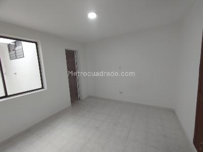 Casa de 4 alcobas en venta en Buenos Aires, Medellín, 231 m² · foto 3 de 20