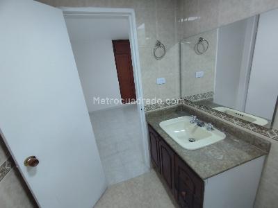 Casa de 4 alcobas en venta en Buenos Aires, Medellín, 231 m² · foto 7 de 20