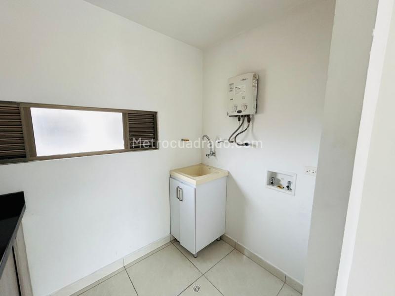 Apartamento Dúplex de 3 Alcobas en Barrio Cristóbal - 6