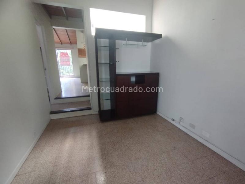 3BR Apartment in Exclusive San Joaquin - 3