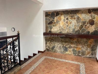 Casa de 4 alcobas en venta en Loma Del Escobero, Envigado · foto 10 de 20