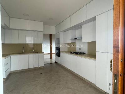 Casa de 4 alcobas en venta en Loma Del Escobero, Envigado · foto 12 de 20