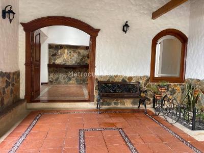 Casa de 4 alcobas en venta en Loma Del Escobero, Envigado · foto 6 de 20