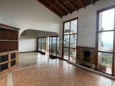 Casa de 4 alcobas en venta en Loma Del Escobero, Envigado · foto 9 de 20