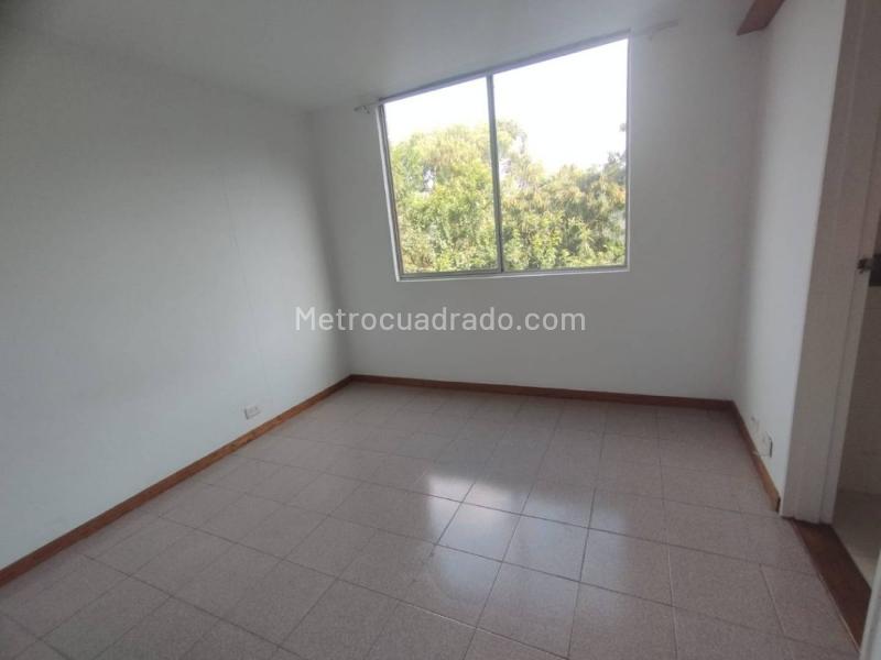 Spacious 4BR Apartment in La Loma Del Indio - 7
