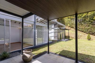 Casa de 5 alcobas en venta en Loma Del Escobero, Envigado, 2000 m² · foto 10 de 20