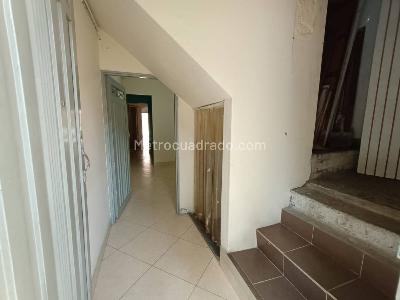 Casa de 5 alcobas en venta en Machado, Bello, 300 m² · foto 9 de 20