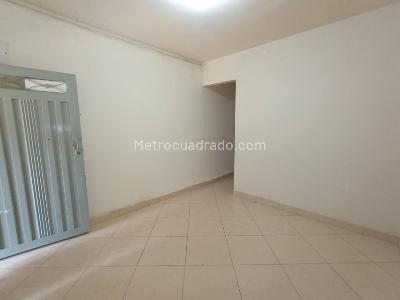 Casa de 5 alcobas en venta en Machado, Bello, 300 m² · foto 11 de 20