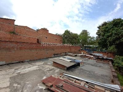 Casa de 5 alcobas en venta en Machado, Bello, 300 m² · foto 12 de 20