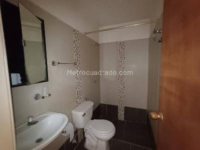 Casa de 5 alcobas en venta en Machado, Bello, 300 m² · foto 14 de 20
