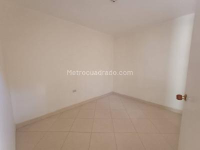 Casa de 5 alcobas en venta en Machado, Bello, 300 m² · foto 15 de 20