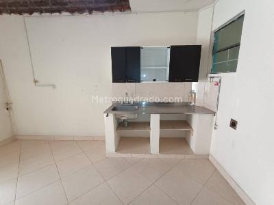 Casa de 5 alcobas en venta en Machado, Bello, 300 m² · foto 18 de 20