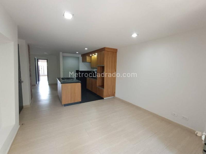 Apartamento Cómodo de 2 Alcobas Cerca al Metro en Calasanz