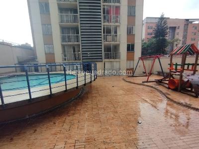 Apartamento de 3 alcobas en venta en Prado, Medellín, 58 m² · foto 3 de 16