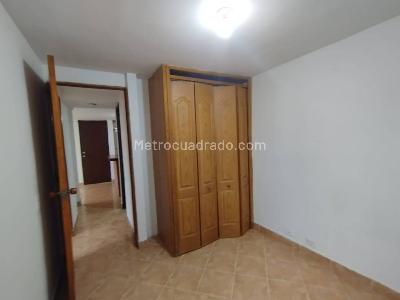 Apartamento de 3 alcobas en venta en Prado, Medellín, 58 m² · foto 6 de 16