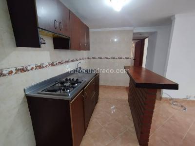 Apartamento de 3 alcobas en venta en Prado, Medellín, 58 m² · foto 8 de 16