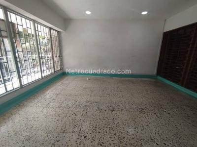 Casa de 5 alcobas en arriendo en Medellin, Medellín, 240 m² · foto 2 de 20