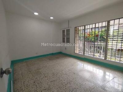 Casa de 5 alcobas en arriendo en Medellin, Medellín, 240 m² · foto 3 de 20
