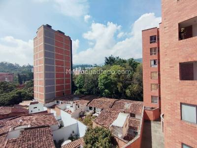 Apartamento en venta en La Almeria, Medellín · foto 4 de 20