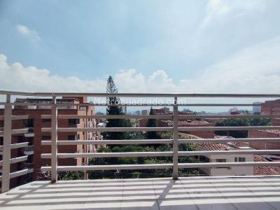 Apartamento en venta en La Almeria, Medellín · foto 17 de 20