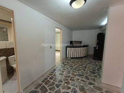Apartamento de 4 alcobas en venta en La Floresta, Medellín, 112 m² · foto 17 de 20