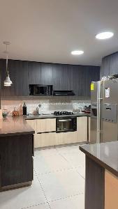 Casa de 3 alcobas en venta en Cordoba, Medellín, 224 m² · foto 11 de 20