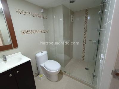 Apartamento en venta en Villa Hermosa, Medellín · foto 8 de 16