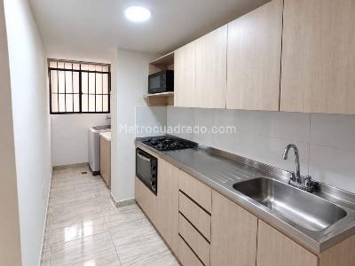 Apartamento de 3 alcobas en venta en La Gabriela, Bello, 64 m² · foto 2 de 15