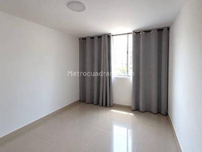 Apartamento de 3 alcobas en venta en La Gabriela, Bello, 64 m² · foto 10 de 15