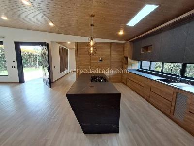 Casa de 4 alcobas en venta en Vereda El Tablazo, Rionegro, 1875 m² · foto 2 de 20