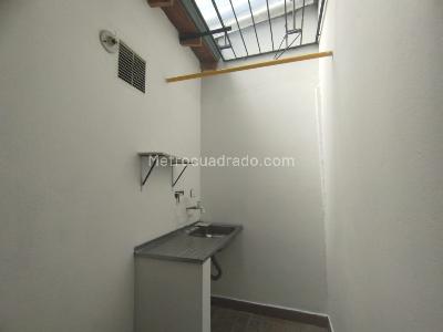 Apartamento de 2 alcobas en arriendo en La Colina, Medellín, 75 m² · foto 11 de 13