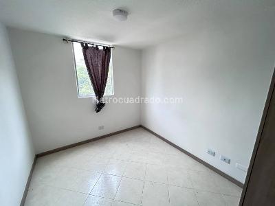 Apartamento de 2 alcobas en arriendo en Loma Del Indio, Medellín, 50 m² · foto 12 de 17